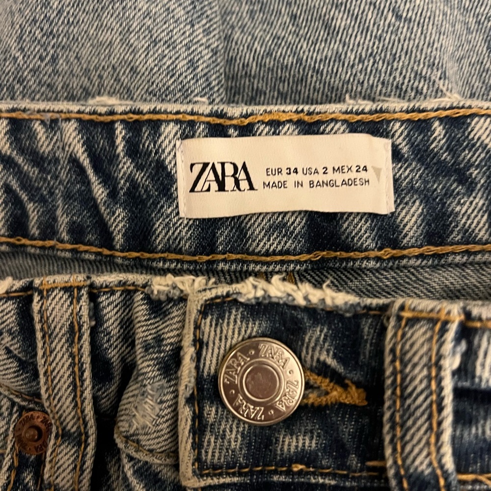 Zara High Rise Ripped Jeans - Picture 2 of 3